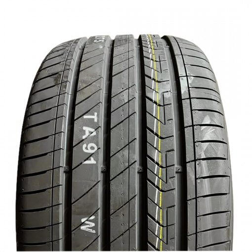 255/45R19 Kumho Magesty TA21 104V EV K-Silent